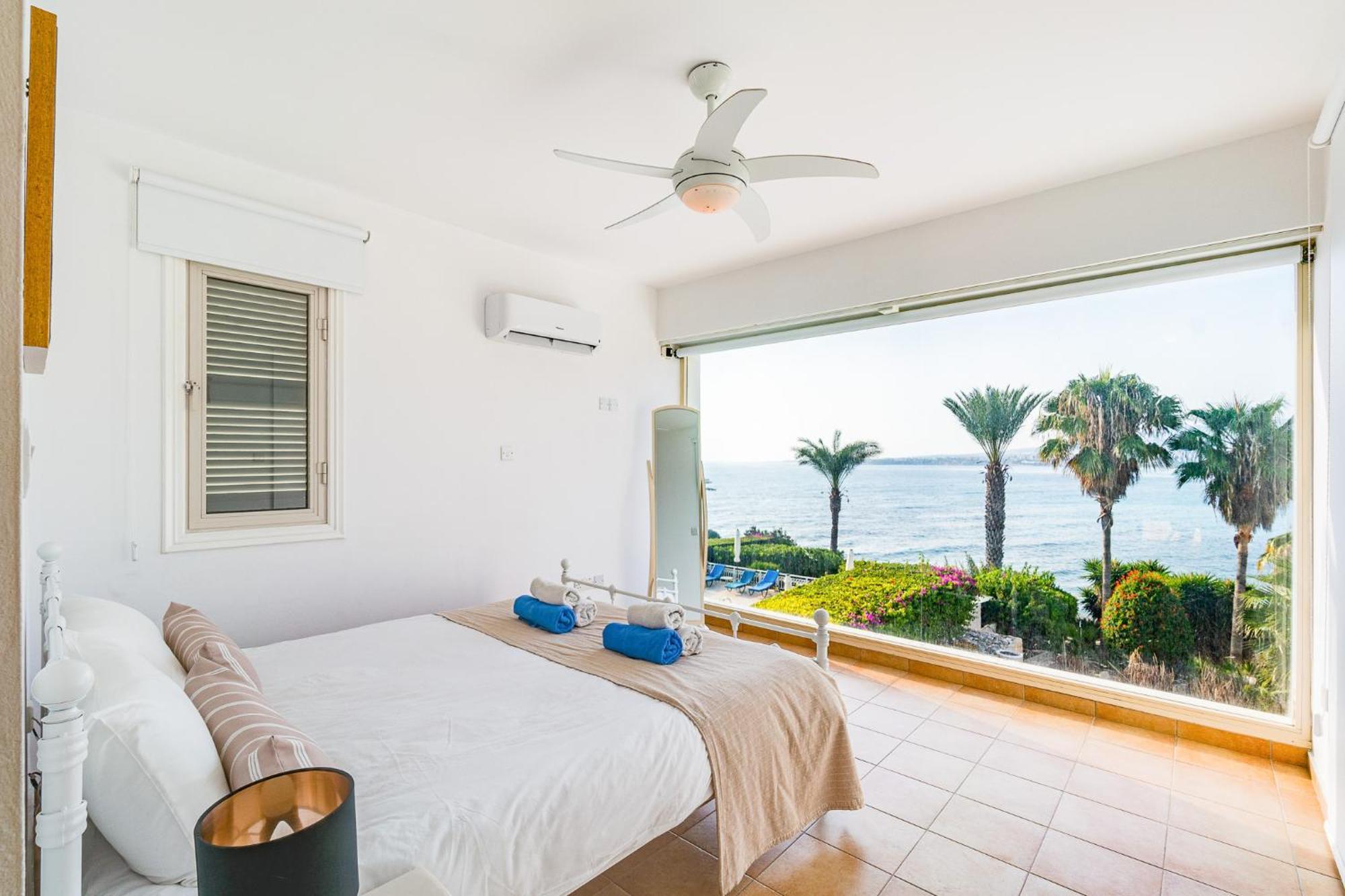 Beach Front Villa Mer Blu By Ezoria Villas Κόλπος των Κοραλλιών Εξωτερικό φωτογραφία