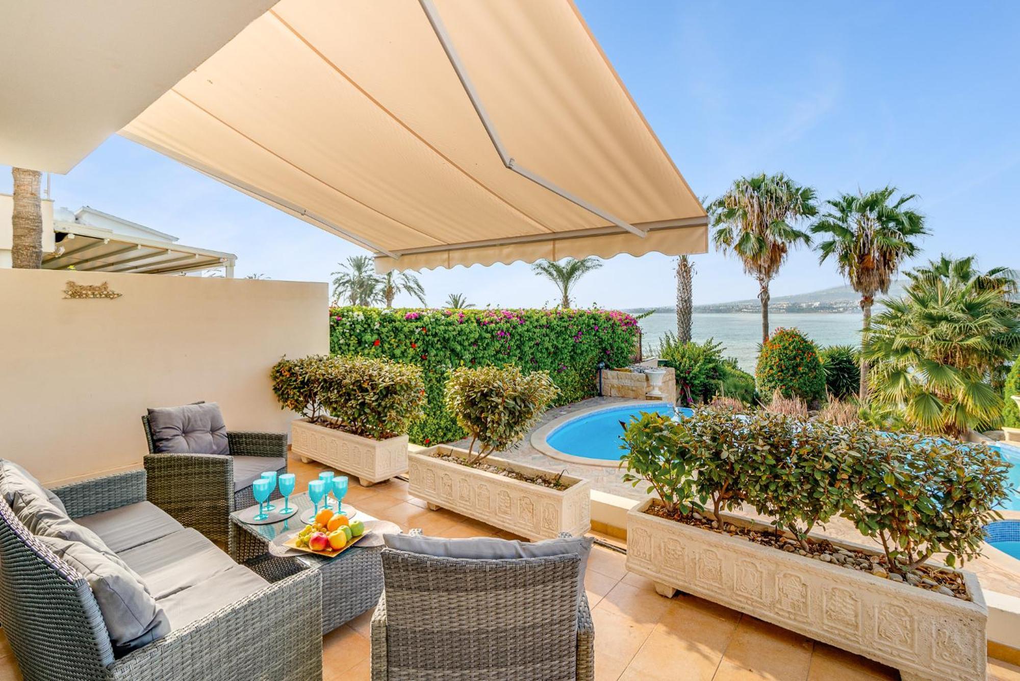 Beach Front Villa Mer Blu By Ezoria Villas Κόλπος των Κοραλλιών Εξωτερικό φωτογραφία